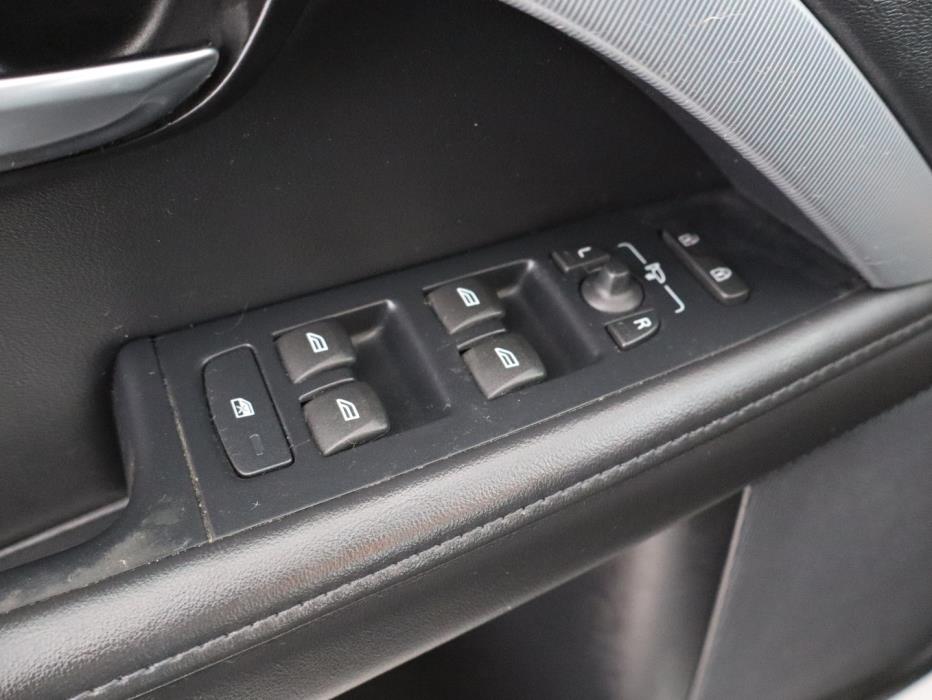 VOLVO V70 2012