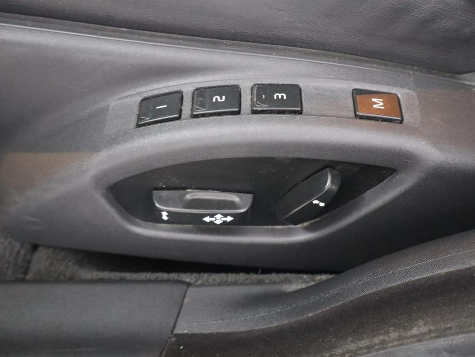 VOLVO V70 2012