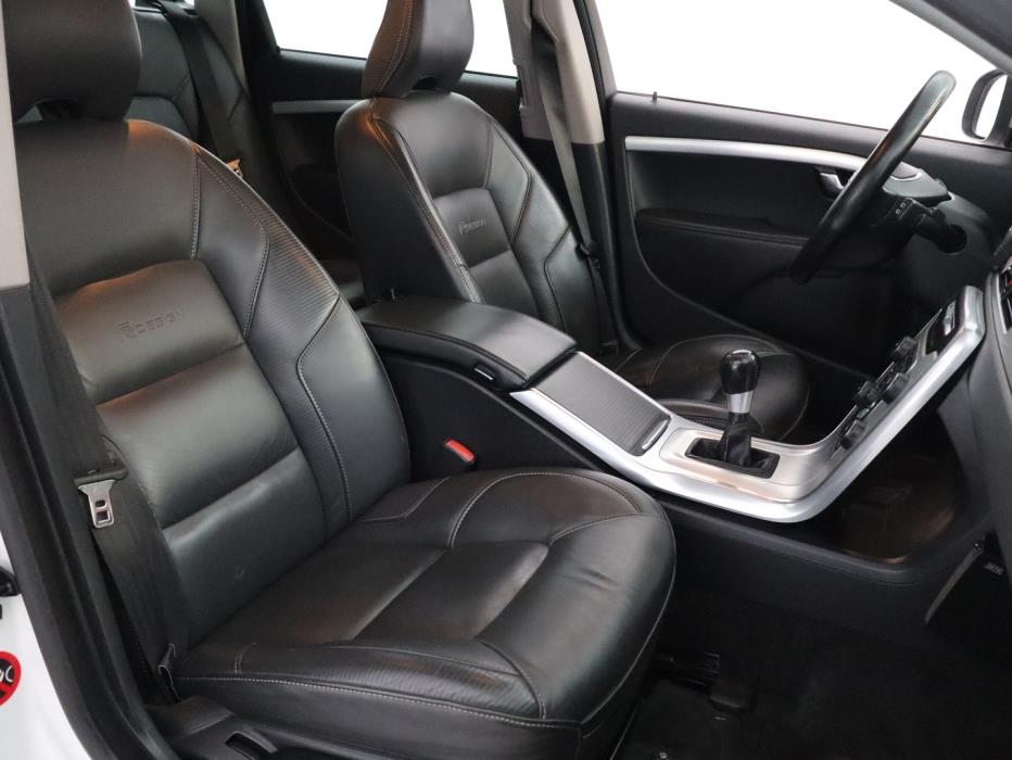 VOLVO V70 2012