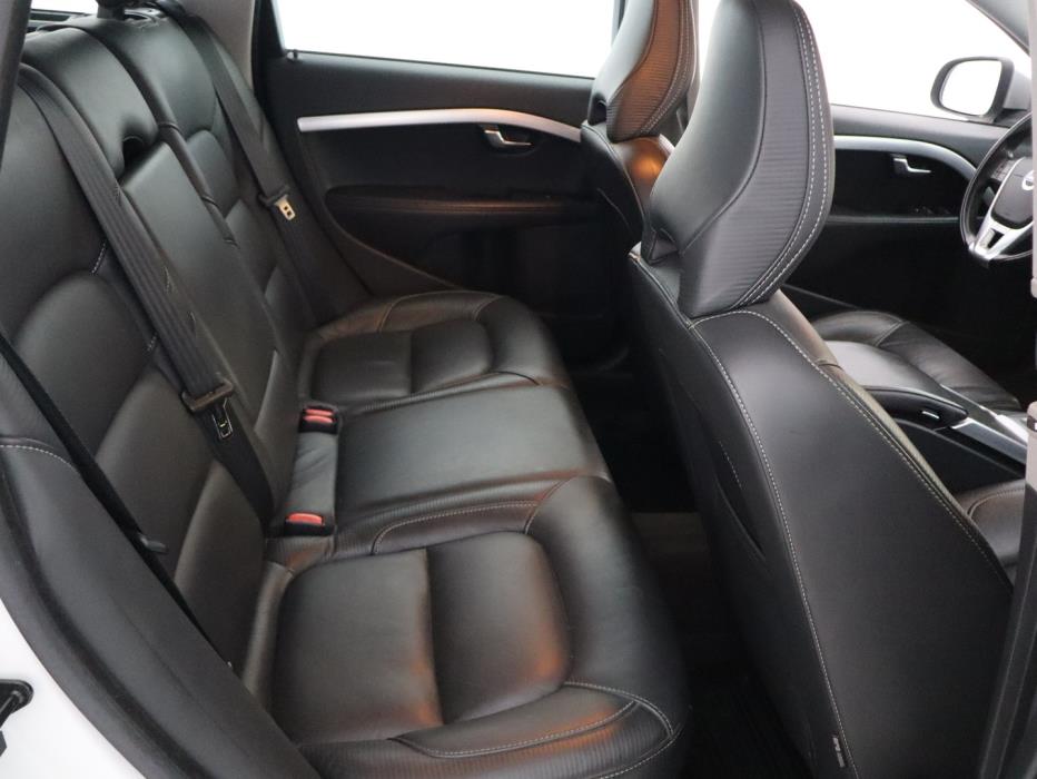 VOLVO V70 2012