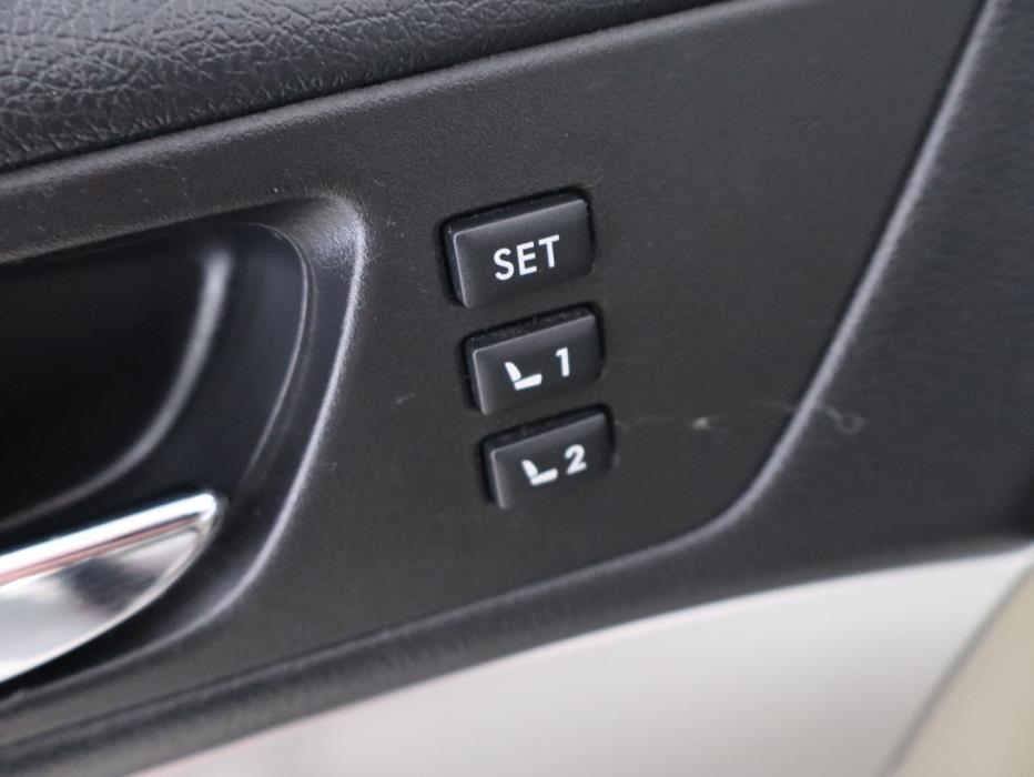 SUBARU Outback 2014