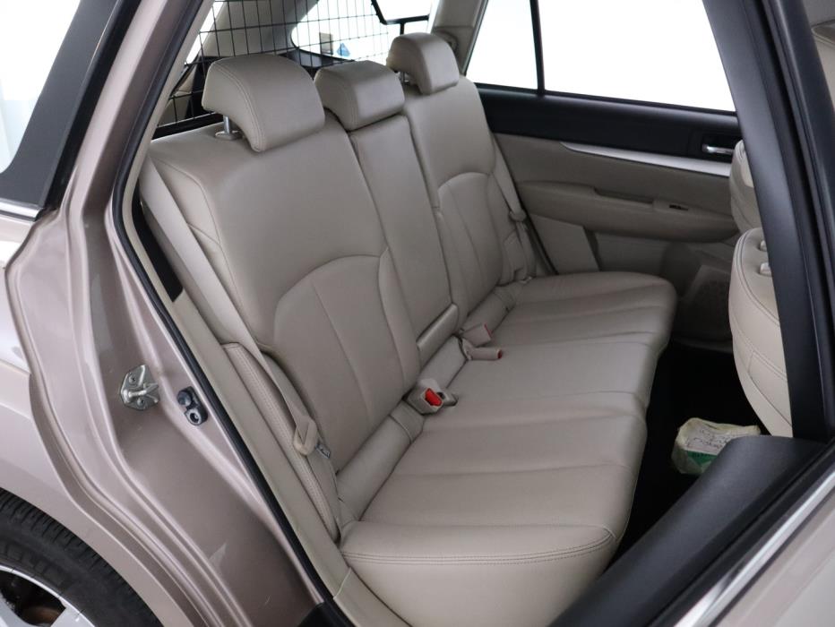 SUBARU Outback 2014