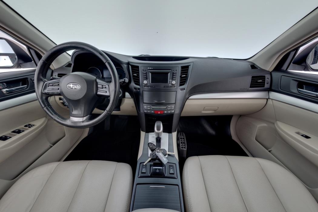 SUBARU Outback 2014