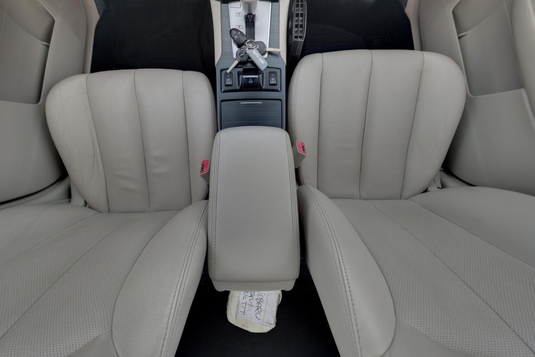 SUBARU Outback 2014