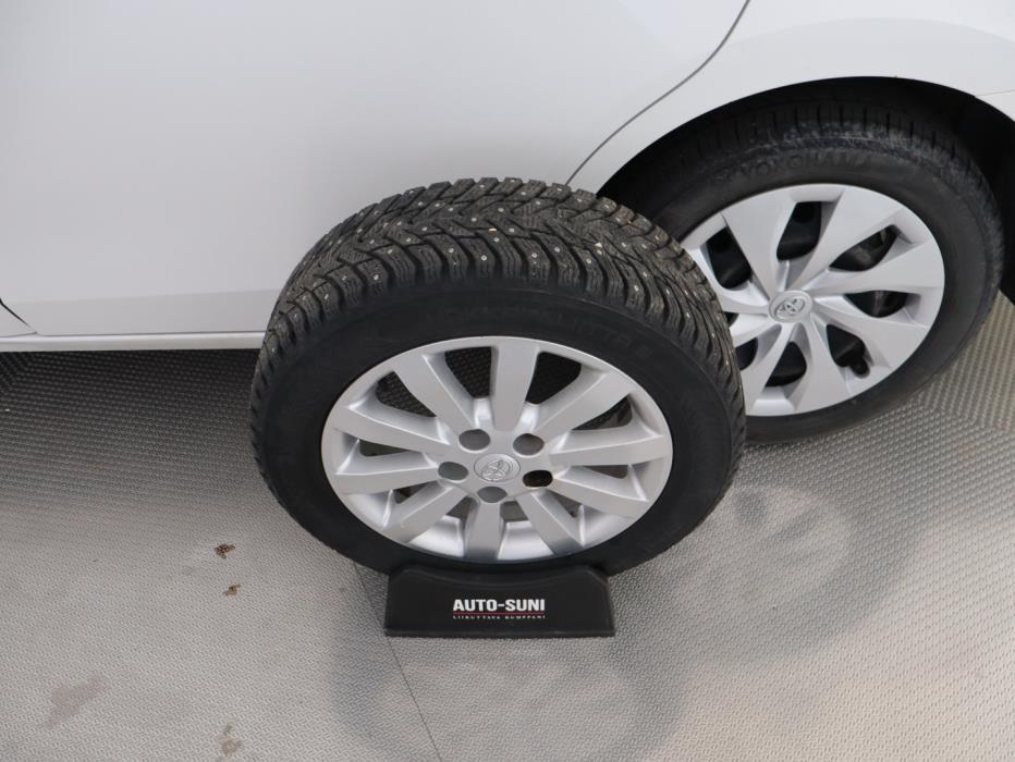TOYOTA Corolla 2014