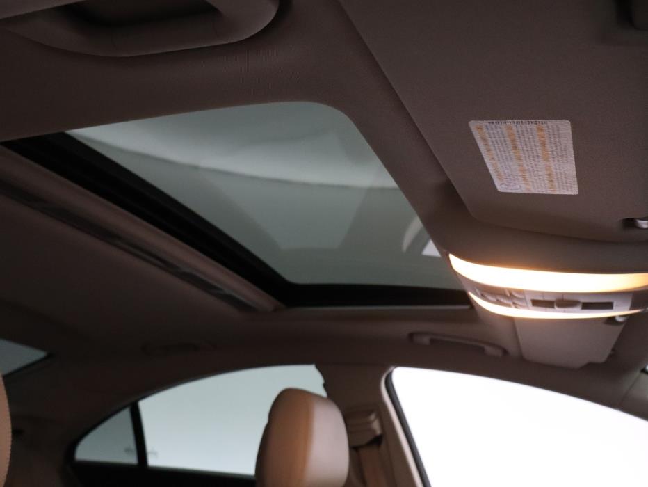 MERCEDES-BENZ CLS 2012