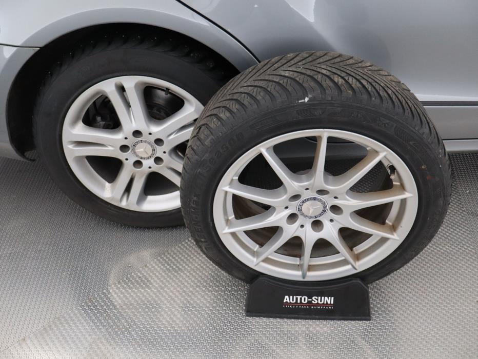 MERCEDES-BENZ CLS 2012