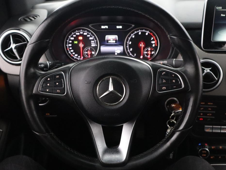 MERCEDES-BENZ B 2015