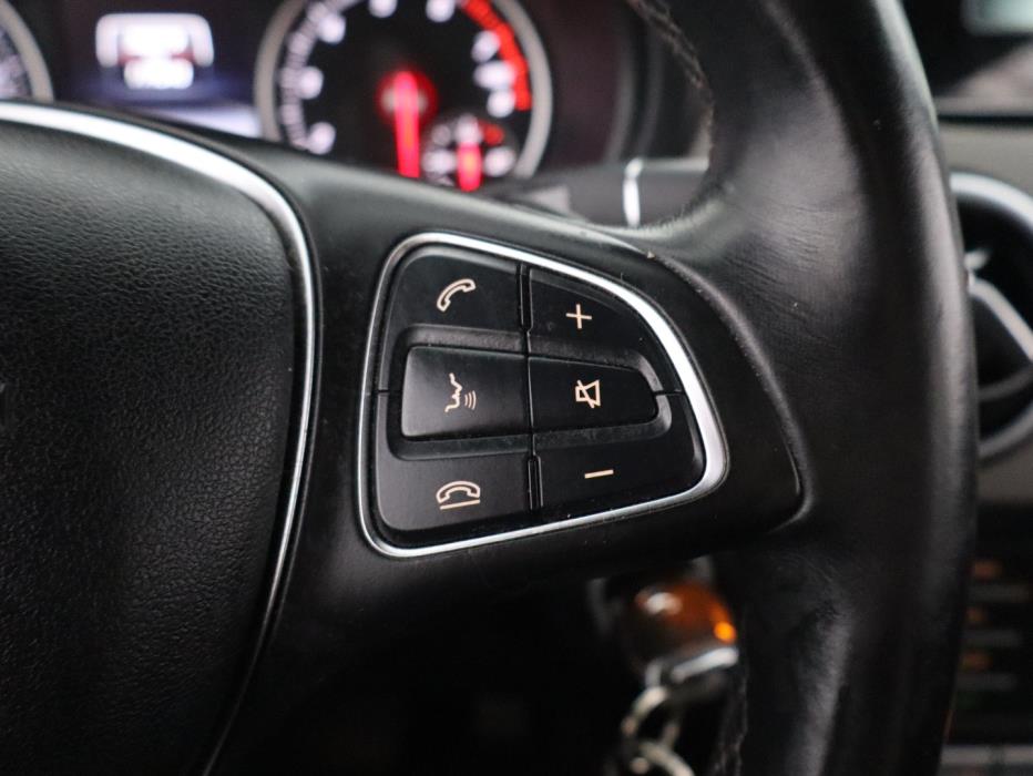 MERCEDES-BENZ B 2015