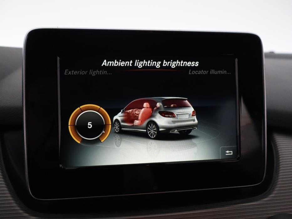 MERCEDES-BENZ B 2015