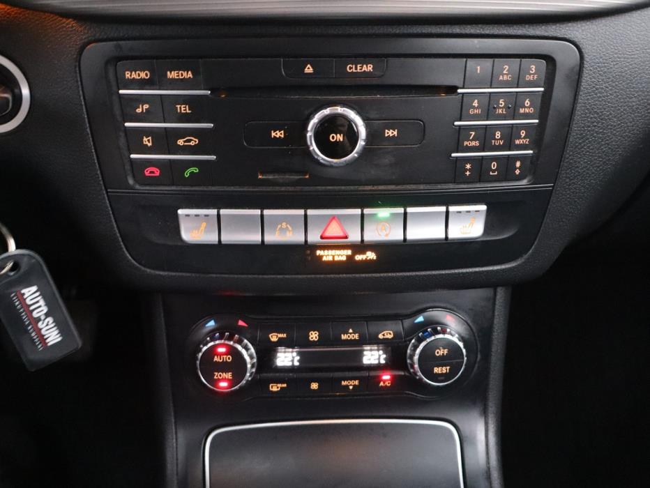MERCEDES-BENZ B 2015