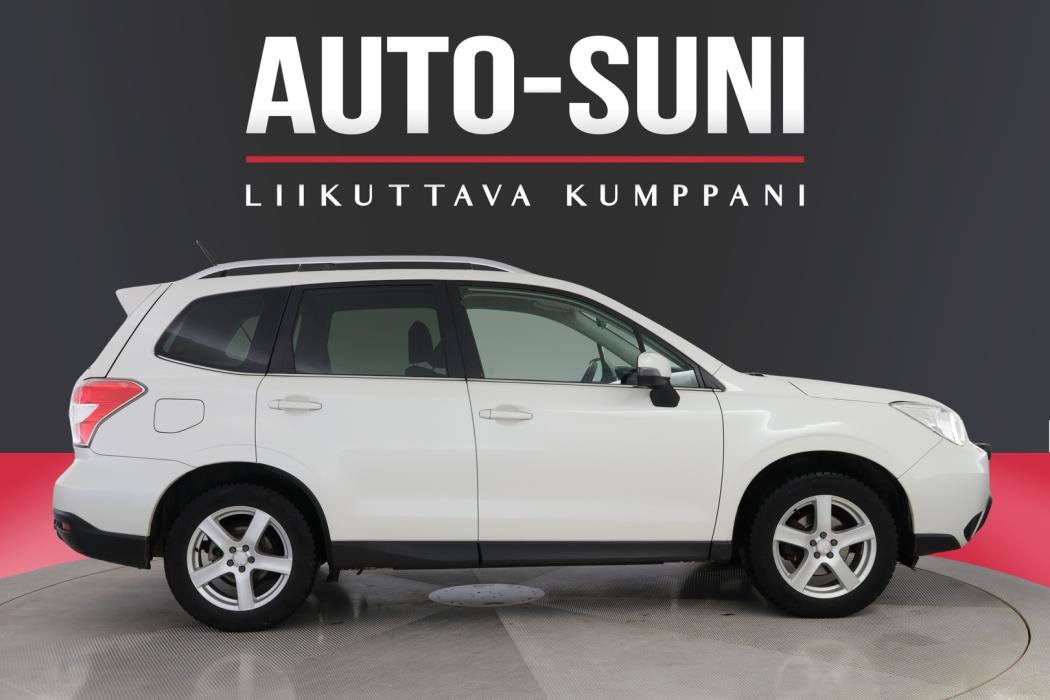 SUBARU Forester 2015