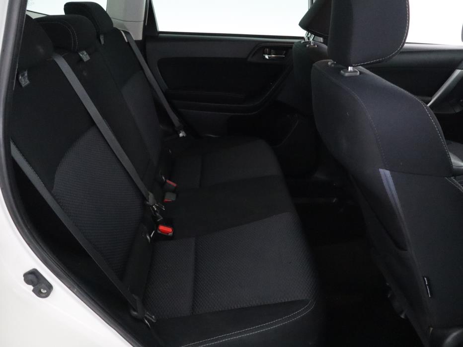 SUBARU Forester 2015