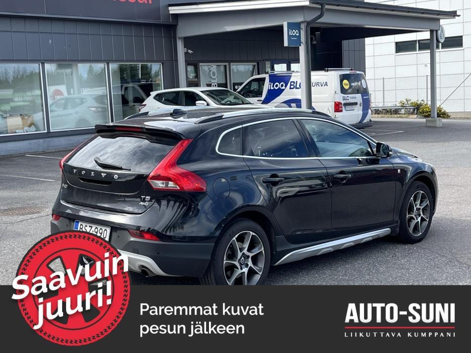 VOLVO V40 Cross Country 2015