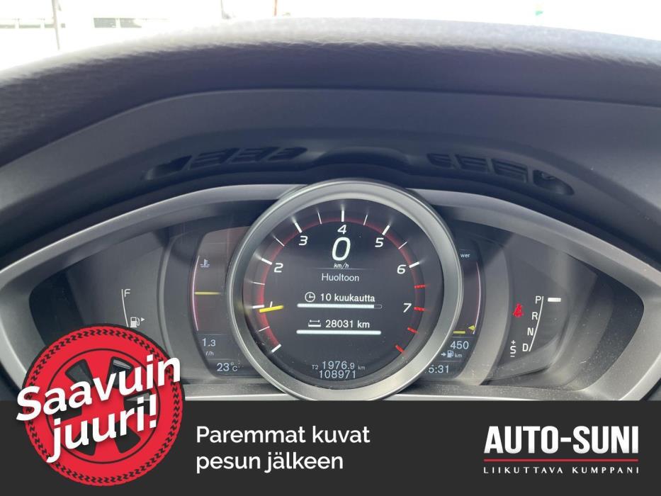 VOLVO V40 Cross Country 2015