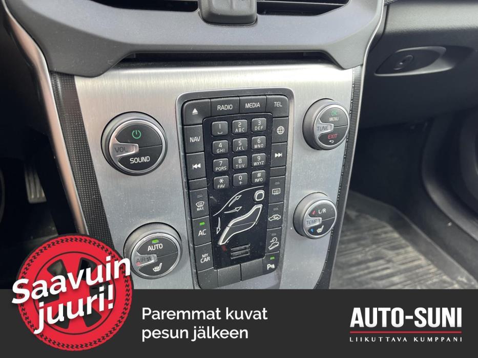 VOLVO V40 Cross Country 2015