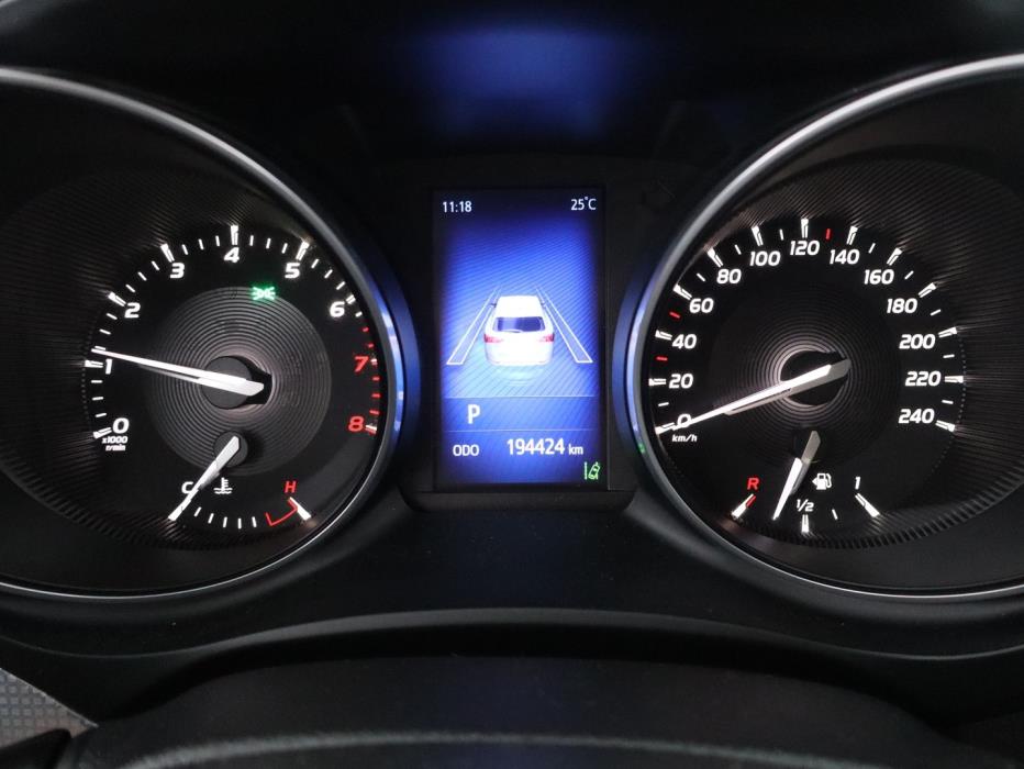 TOYOTA Avensis 2016