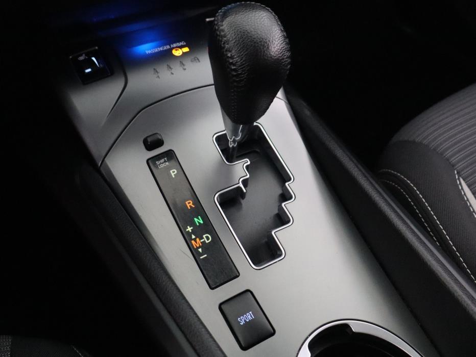 TOYOTA Avensis 2016