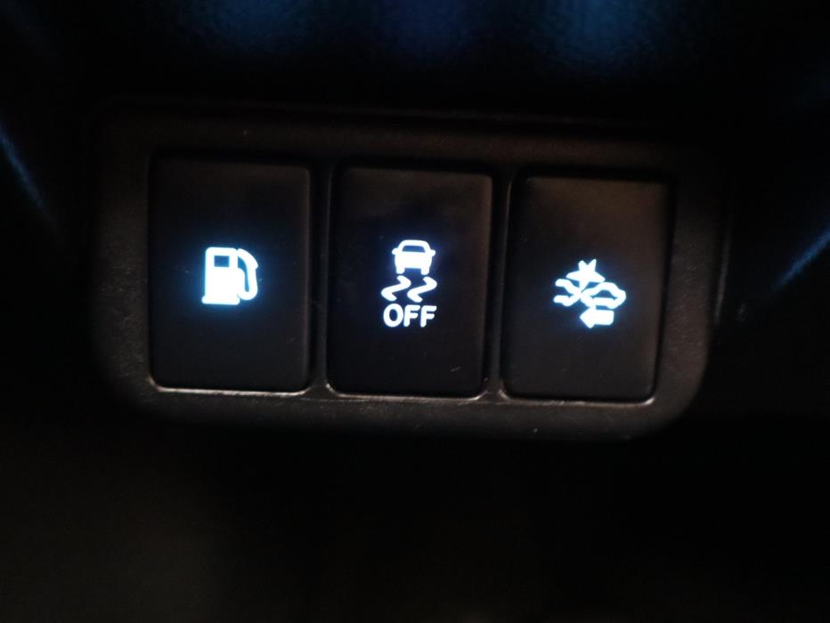 TOYOTA Avensis 2016