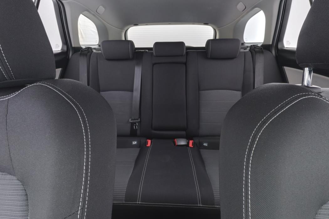 TOYOTA Avensis 2016