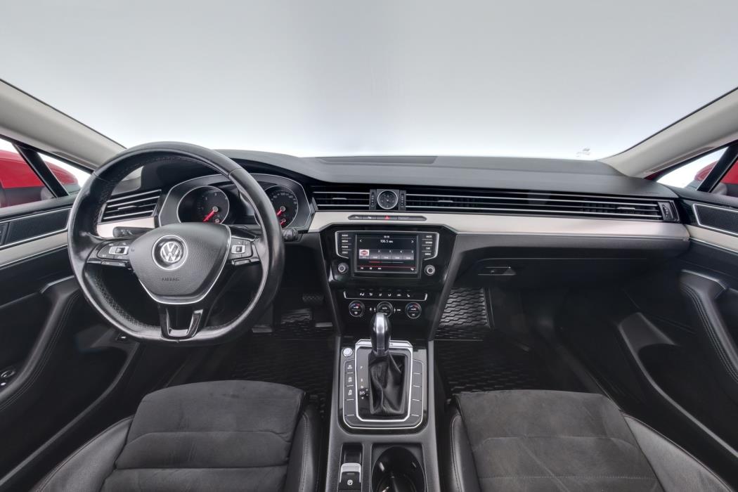 VOLKSWAGEN Passat 2016