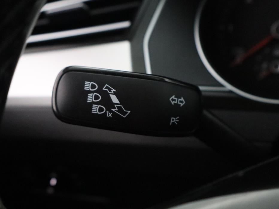 VOLKSWAGEN Passat 2014