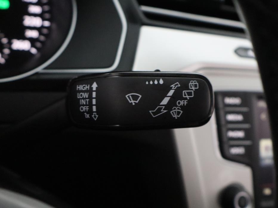 VOLKSWAGEN Passat 2014