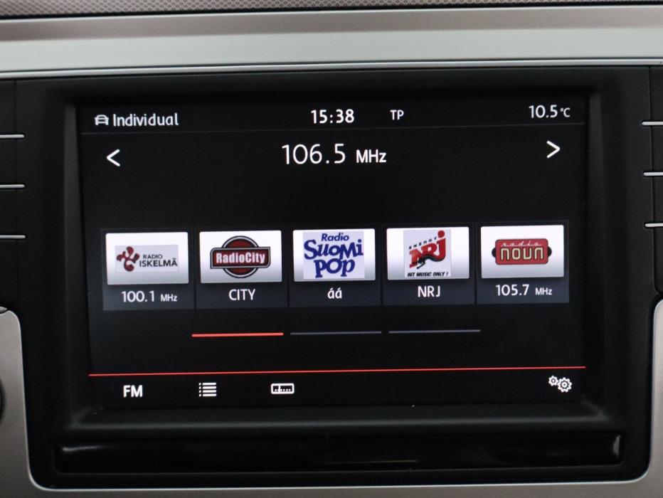 VOLKSWAGEN Passat 2014