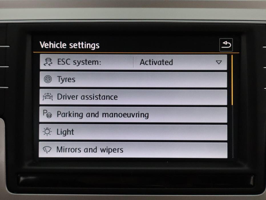 VOLKSWAGEN Passat 2014