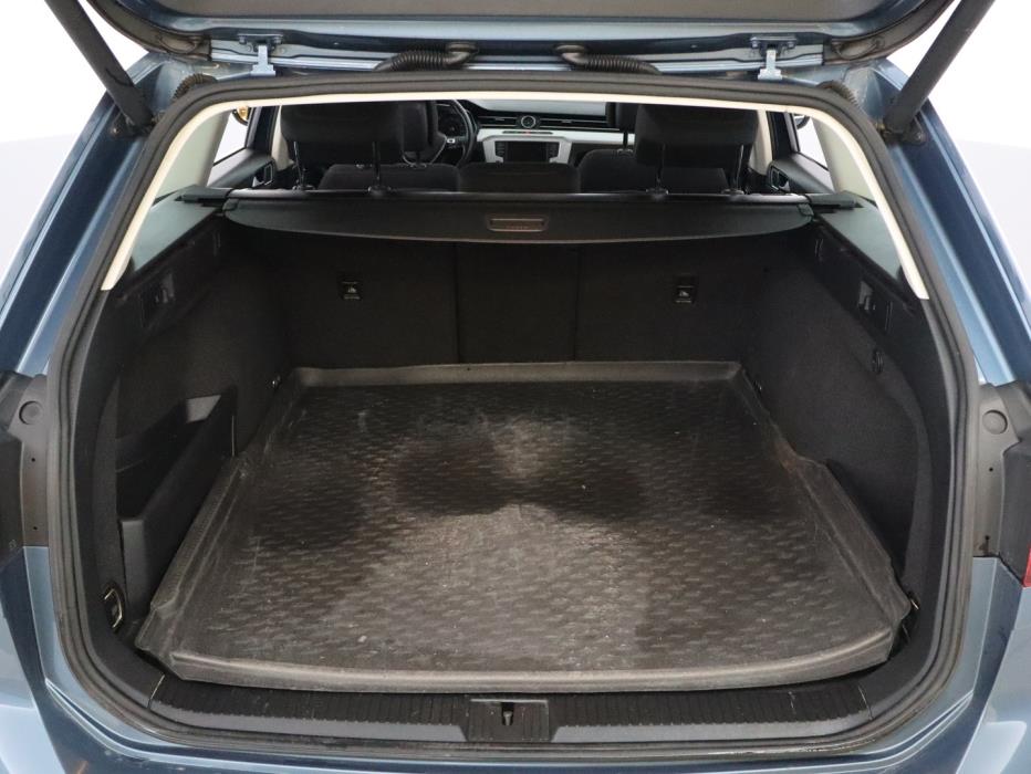 VOLKSWAGEN Passat 2014