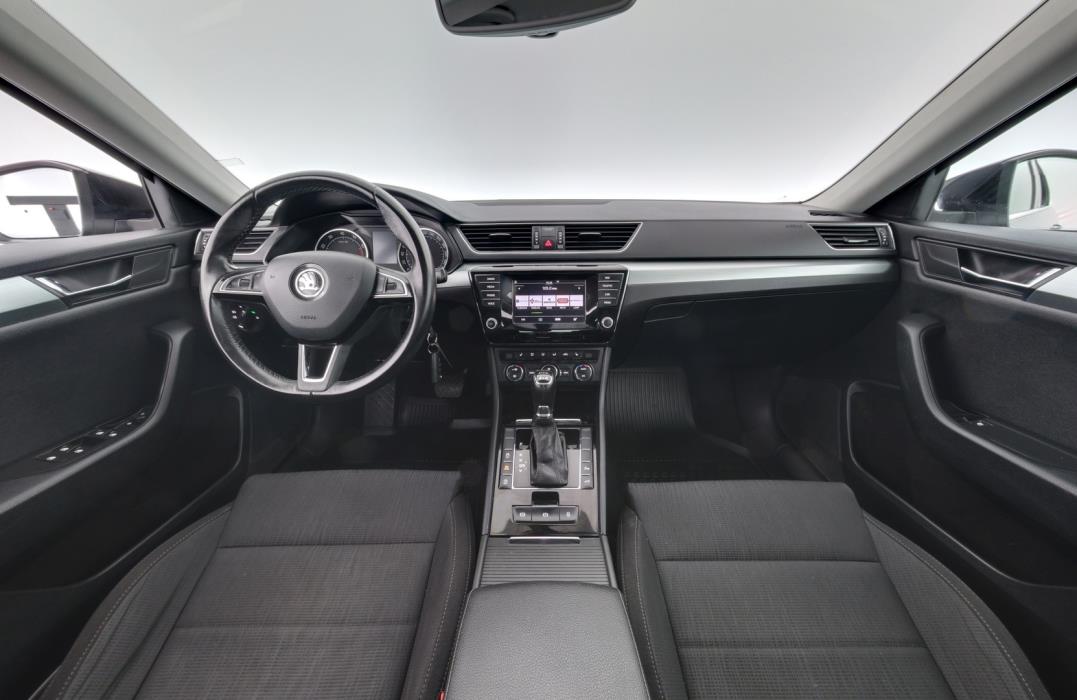 SKODA Superb 2016