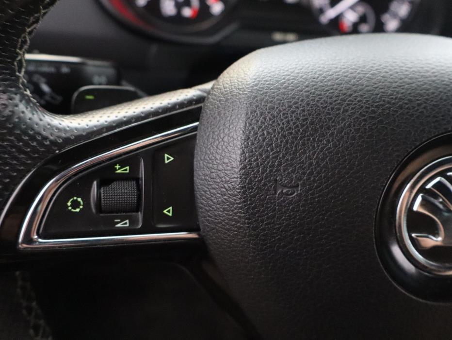 SKODA Octavia 2014