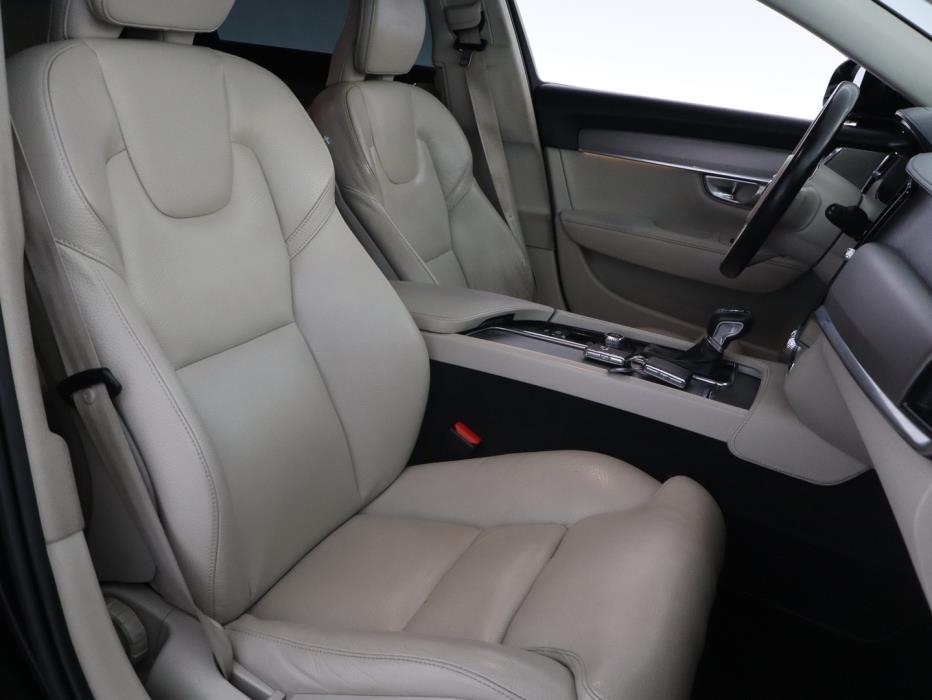 VOLVO V90 2019
