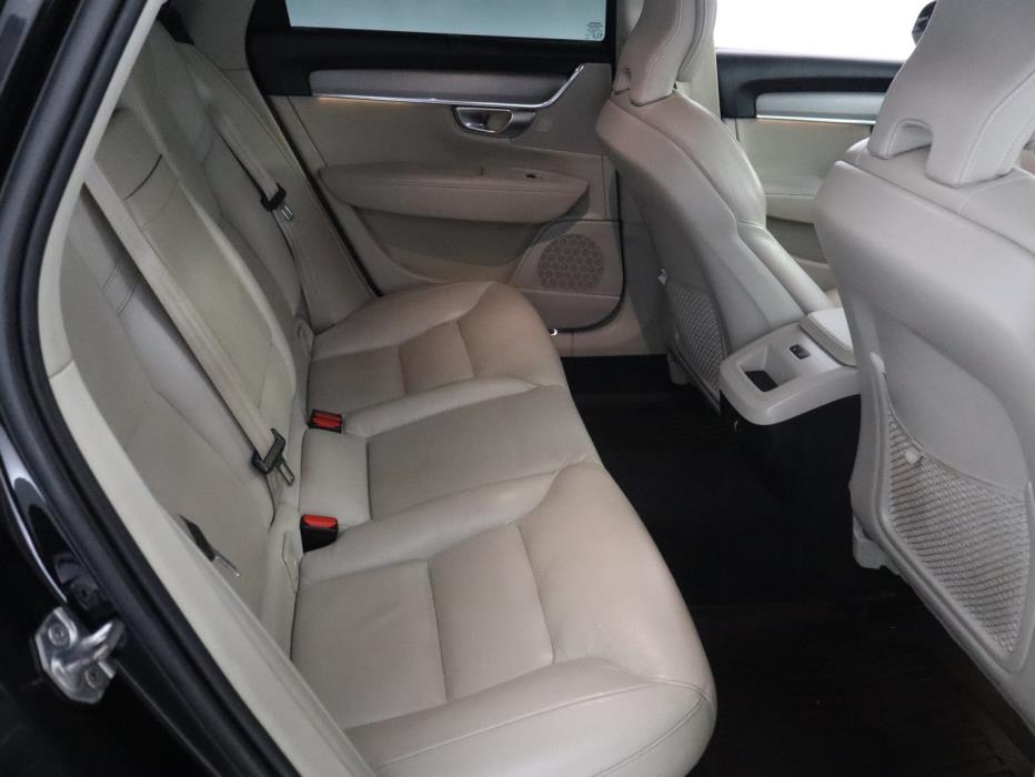 VOLVO V90 2019
