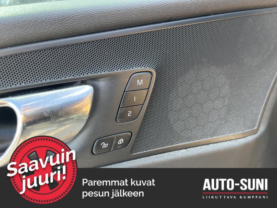 VOLVO XC60 2020