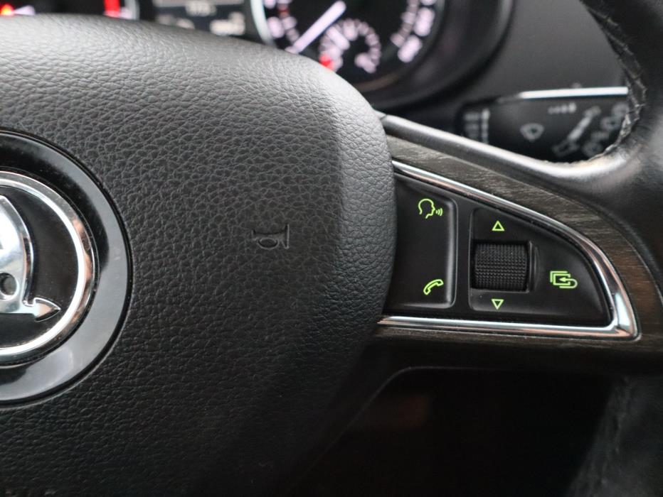 SKODA Octavia 2015