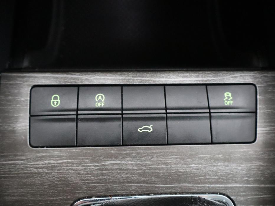 SKODA Octavia 2015