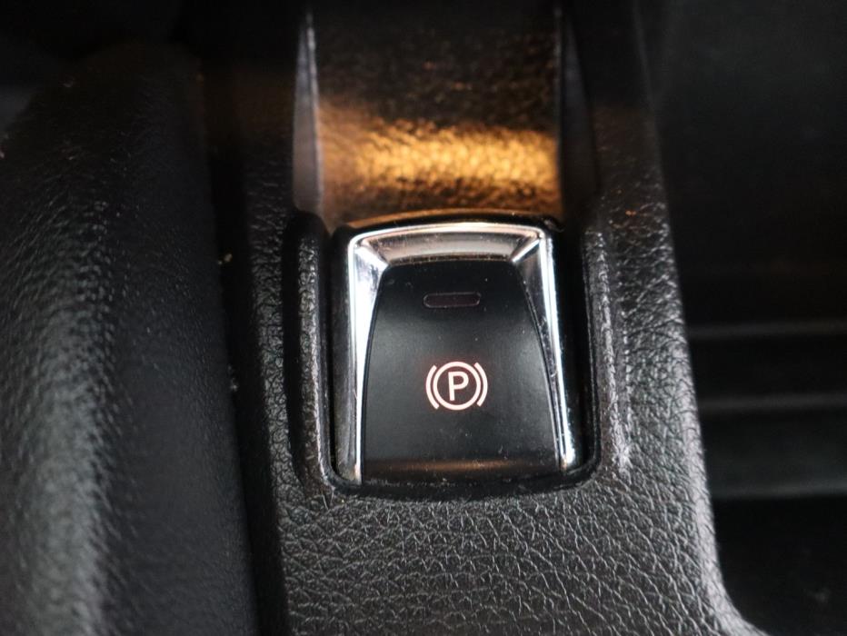 NISSAN Qashqai 2015