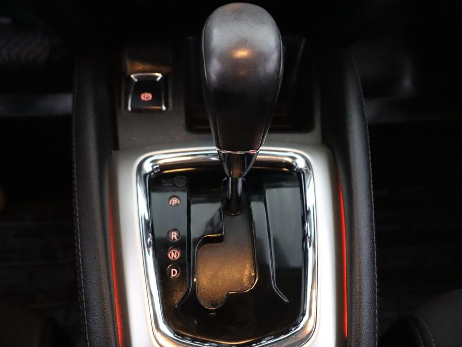 NISSAN Qashqai 2015