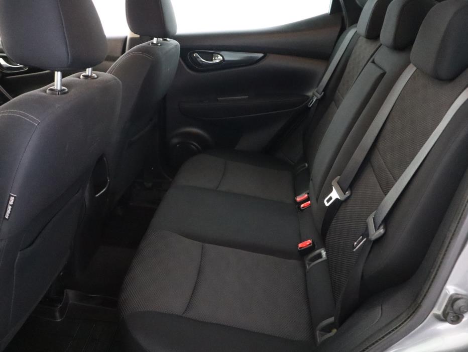 NISSAN Qashqai 2015