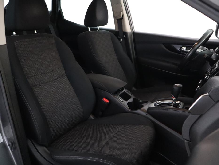 NISSAN Qashqai 2015
