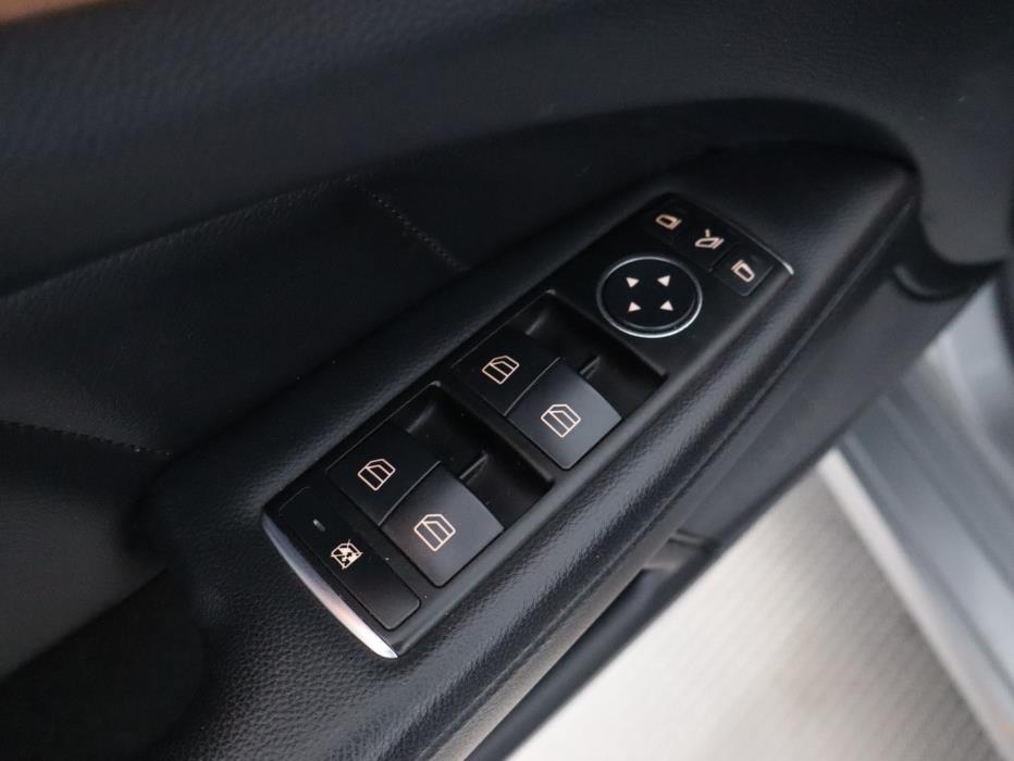 MERCEDES-BENZ CLS 2011