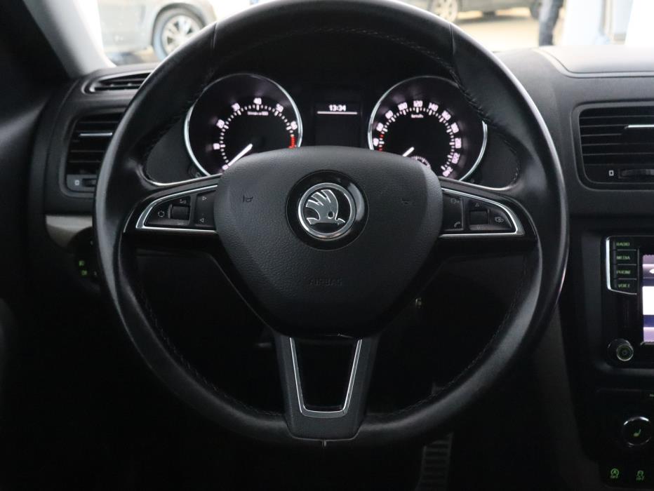 SKODA Yeti 2015