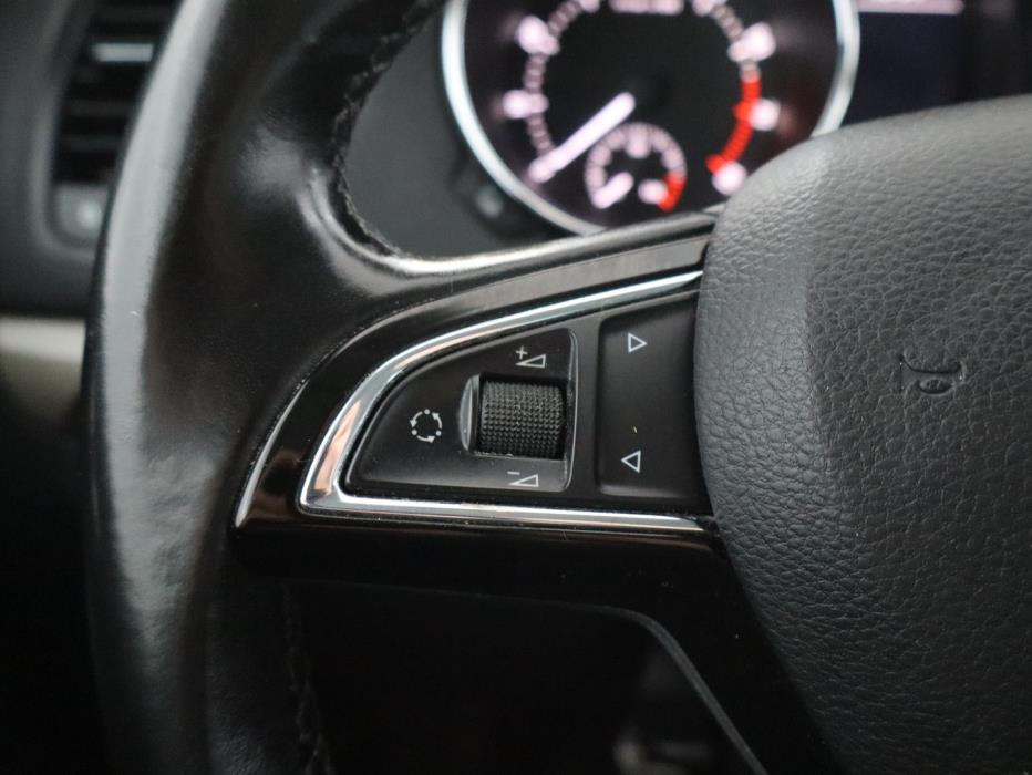 SKODA Yeti 2015