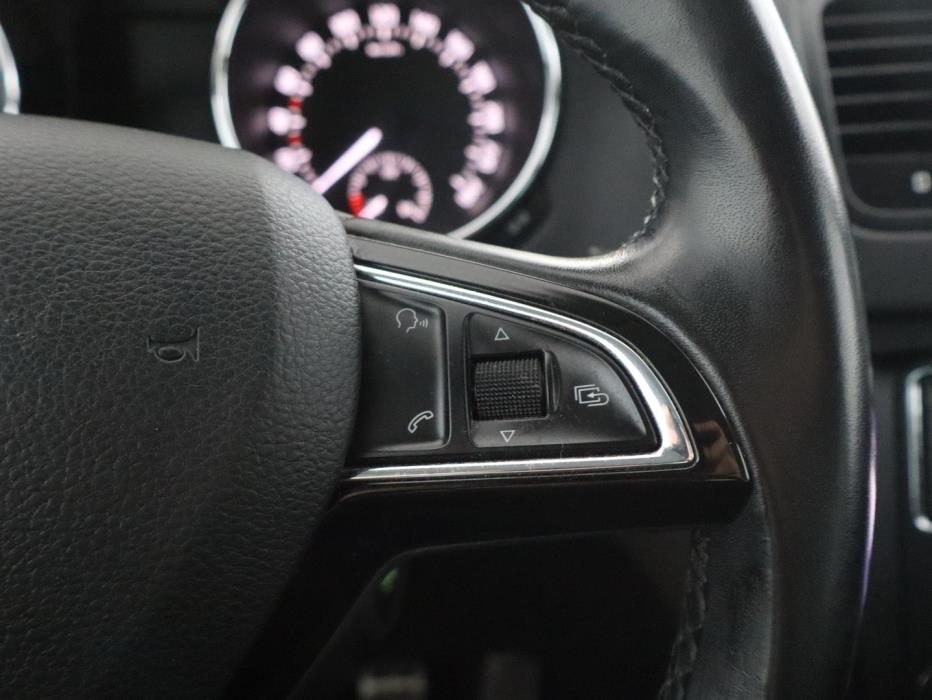 SKODA Yeti 2015
