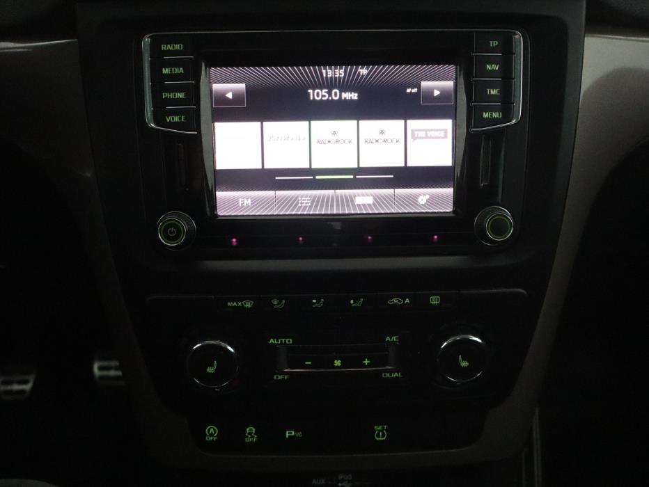 SKODA Yeti 2015