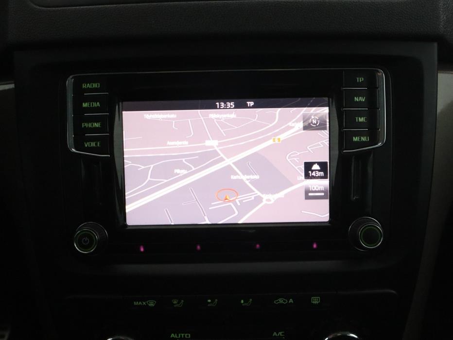 SKODA Yeti 2015