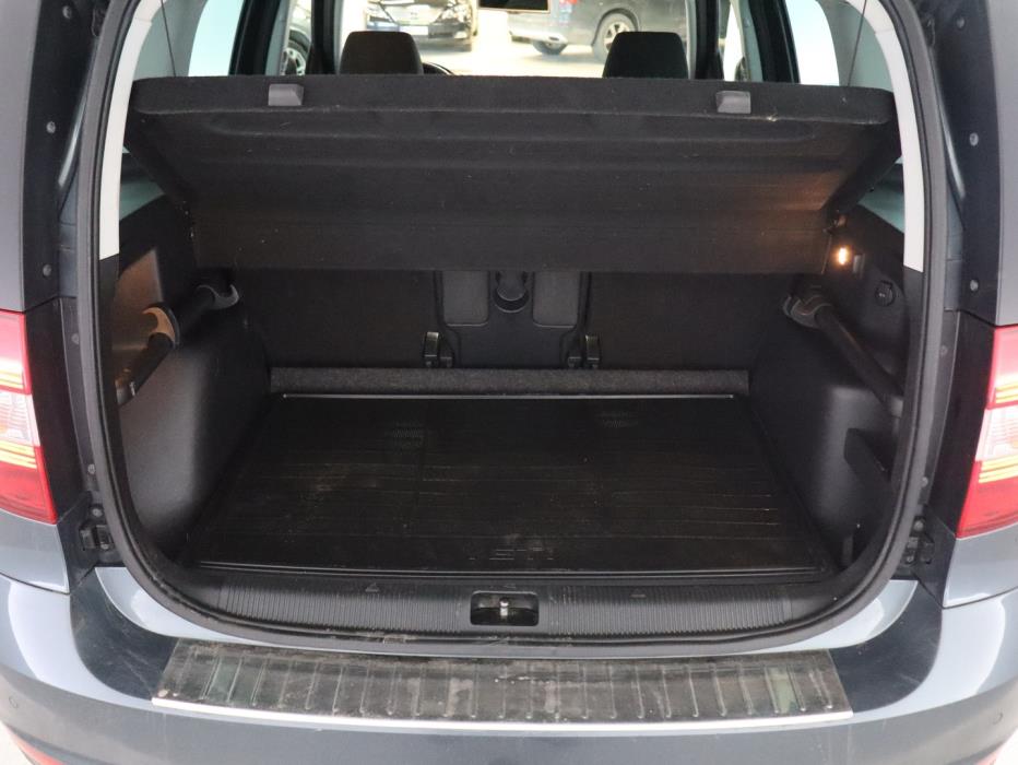 SKODA Yeti 2015