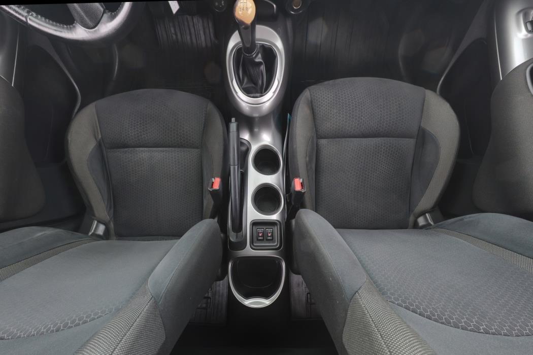 NISSAN Juke 2011