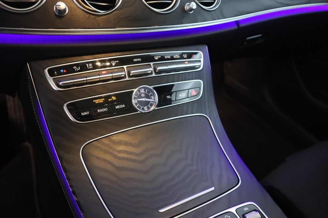 MERCEDES-BENZ E 2019